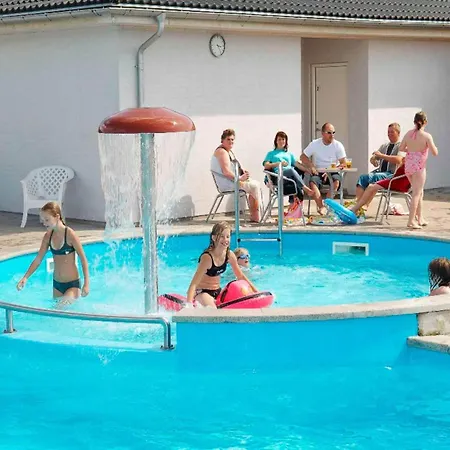 Дом отдыха Holiday X *
